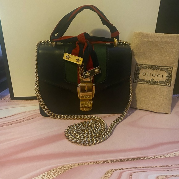 Gucci Sylvie Mini Chain Bag GUC - Picture 1 of 17